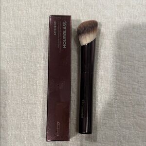 Hourglass Ambient Brush - BOX IS SEALED AND NEVER USED